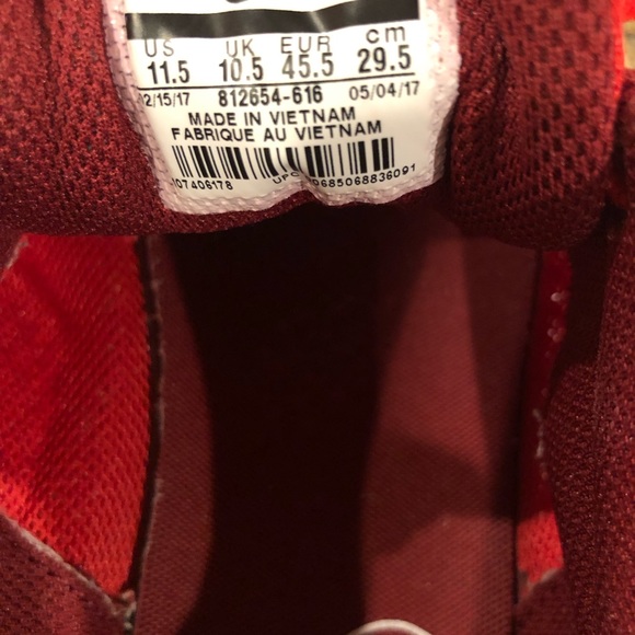 Nike - Picture 5 of 6